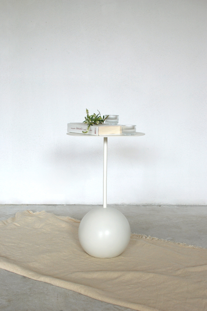 SALAK studio - minimalistic coffee table SU white